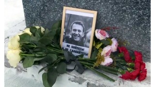 El Kremlin da un ultimátum a la madre de Alexéi Navalny para efectuar su entierro