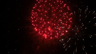 Fiesta de fuegos artificiales y Carnaval cerraron la temporada de verano en Piriápolis