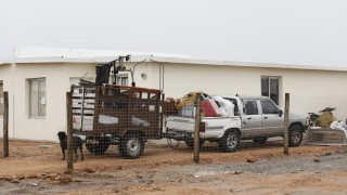 Realojo de familias del Kennedy avanza aún bajo agua, y se trabajará el fin de semana