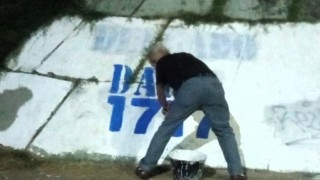 Darío Pérez pide respeto y denuncia que referentes de la lista 1001 e integrantes de Adeom le taparon pintadas