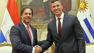 Lacalle Pou y Santiago Peña coinciden en que se concrete acuerdo Mercosur-Emiratos Árabes