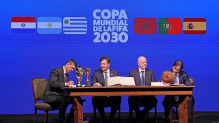 Mundial 2030, estadio Centenario, FIFA, Conmebol, Gianni Infantino, Alejandro Dominguez, Santiago Peña