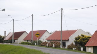 IDM, Antia, Punta Colorada, techos rojos, casitas techos rojos, comision Punta Colorada, demolicion, comision vecinos