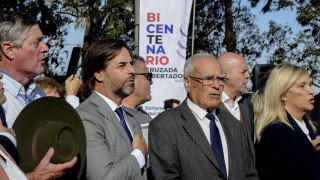 Lacalle Pou, Beatriz Argimon, Desembarco 33 Orientales