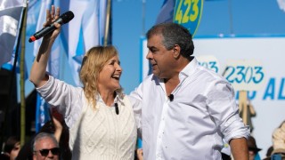Recorrida de Laura Raffo y Rodrigo Blás en Maldonado