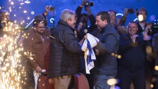 Asegurándole a Antía que "honrará su legado", Echeverría asumió el "enorme desafío" para seguir construyendo un mejor Maldonado