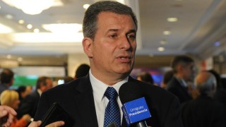 Ancap proyecta producir combustible sustentable de aviación en refinería de La Teja