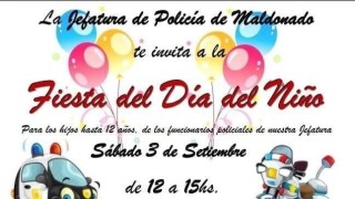 Investigación de urgencia por denuncia de fiesta para hijos de policías en Maldonado en la que se les dieron armas a los niños