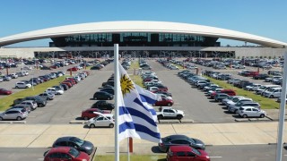 Uruguay y Argentina firmaron acuerdo para mejorar conectividad aérea