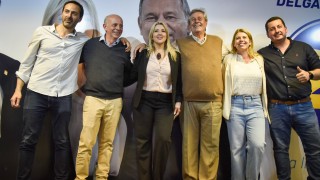 Valeria Ripoll y Enrique Antía encabezaron inauguración de sede central de la lista 22
