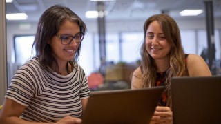 Ceibal ofrece capacitación en tecnologías de la información a jóvenes del interior del país