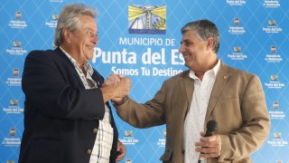 Carballal se despidió de la alcaldía de Punta del Este destacando la importancia de escuchar a los vecinos y con elogios de Antía