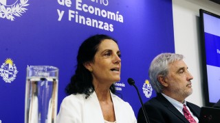 Arbeleche: "cumplimos con el compromiso de mejorar las cuentas fiscales y bajar impuestos a los uruguayos"