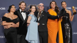 Karla Sofia Gascon, controversia, temporada de premios, Emilia Perez, Jacques Audiard, Zoe Saldaña, Selena Gomez
