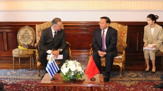 Orsi recibió al ministro de Agricultura de China en el Palacio Estévez