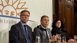 ministerio Economia, MEF, Gabriel Oddone, Martin Vallcorba, Adriana Arosteguiberry, rendicion de cuentas, ejecucion presupuestal, articulos adicionales, gobierno