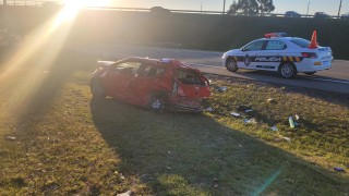Siniestro en Pan de Azúcar causa la muerte de un conductor y su acompañante fue internada en grave estado