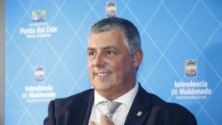 Carballal asumió por segunda vez como alcalde de Punta del Este y dijo que “el mejor discurso es una buena obra”