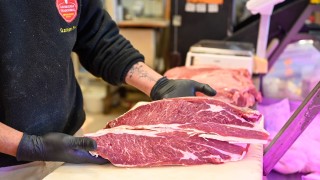 Uruguay celebra el Día del Carnicero con un descuento de 40% en uno de los cortes más solicitados