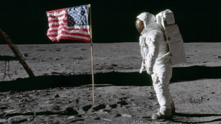 La NASA anuncia su regreso a la Luna como paso clave hacia Marte