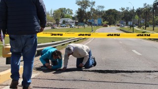 Puente de La Barra está desprendido de las lingas y el riesgo de que caiga está “latente”