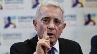 Uribe, Colombia, juicio, presidente, fraude, Petro