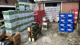 Aduana desmanteló centro de distribución de bebidas alcohólicas con etiquetas falsas en Maldonado