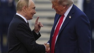 La cumbre desinflada sobre Ucrania: alfombra roja para Putin y otra decepción para Trump