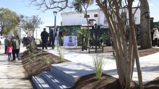Vecinos celebraron la remodelación de la Plaza de la Mariposa en el barrio Bicentenario