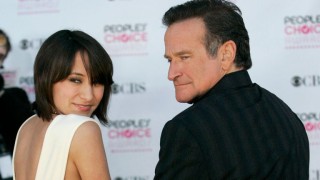 Zelda Williams le dice a los fans que dejen de enviarle videos de IA de Robin Williams: “No es lo que él querría”