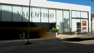 Procedimiento de Aduanas en Punta del Este: Defensa de Valentino Uruguay dice que “no es regular” y negó que se trate de mercadería falsificada