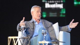 De Narváez acelera para quedarse con Carrefour y vende Ta-Ta en Uruguay