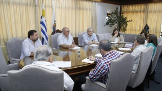 IDM y ASSE: ampliación de policlínica de balneario Buenos Aires y construcción de otra en el realojo Kennedy