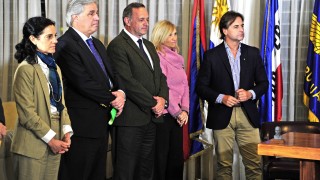 Lacalle Pou regresó al país tras visita a Japón y confirmó que combustibles no suben