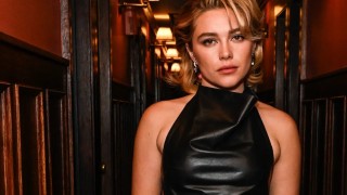 Florence Pugh afirma que los coordinadores de intimidad son un "trabajo que aún se está descifrando", recuerda experiencias tanto positivas como negativas