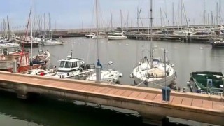 Puerto de Piriápolis: gran movimiento, marinas reservando su lugar, pesca y la explanada completa