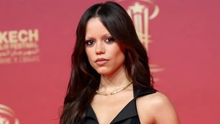 Jenna Ortega afirma que es muy fácil tener miedo de la IA: "Parece que hemos abierto la caja de Pandora", pero "hay ciertas cosas que simplemente no es capaz de replicar"