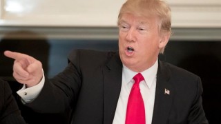 EE.UU. frena ciudadanía y residencia a cubanos y venezolanos