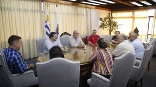 Abella escuchó planteos de delegación del PIT CNT que habló de gravar al 1% más rico y saludó el convenio con ADEOM