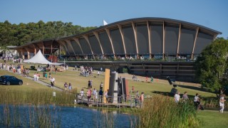 MACA fortalece lazos con ANEP y Hemovida para integrar educación, arte y salud pública