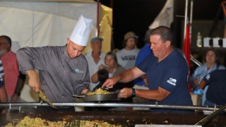 Piriapolis, paella gigante, temporada, verano, eventos, Miguel Abella, Pablo Menoni, IDM, Mintur, APROTUR, paella solidaria, Ana Caram