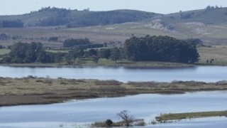 Alerta y monitoreo permanente en la Laguna del Sauce por presencia de cianobacterias