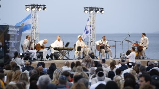 Un ritual que une: Kabalat Shabat, identidad abierta y presencia institucional en playa Mansa