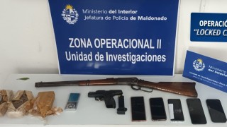 "Gato encerrado" en Cerro Pelado: ocho allanamientos desnudaron una red de robos, armas y drogas