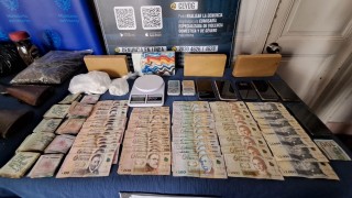 Operación Malvinas: un condenado y dos formalizados luego de intervención policial que permitió incautar armas, drogas y dinero