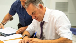 Yamandu Orsi, Sandra Lazo, Jorge Diaz, Cardama, rescision, OPV, astillero, España, Uruguay, patrullas oceanicas, Armada Nacional, contrato