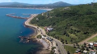 Punta Fría: IDM formaliza acuerdo con el MTOP para recuperar muelles y patrimonio costero