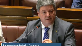 Investigadora por María Dolores: Casaretto dispara una batería de denuncias sobre sobreprecios, decisiones en 50 minutos y “homenajes con dinero del pueblo”