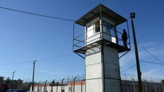 Echeverría marca contradicción del gobierno por eventual liberación de presos