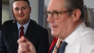 Streeting listo para lanzar un desafío de liderazgo contra Starmer